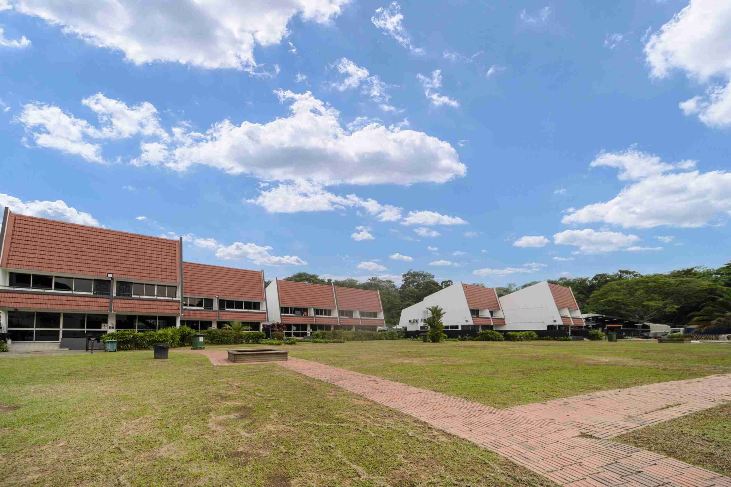 Tee Side Chalet Pasir Ris